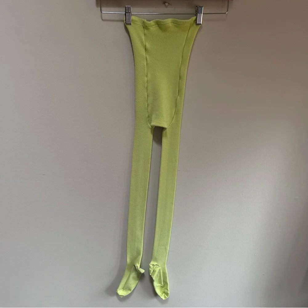 Hanna Andersson ~ Girl’s Spring Green Solid Color Footed Tights in size 150/ 12